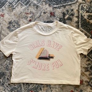 The OG crop tee Aero Girls have S’amore fun Size M